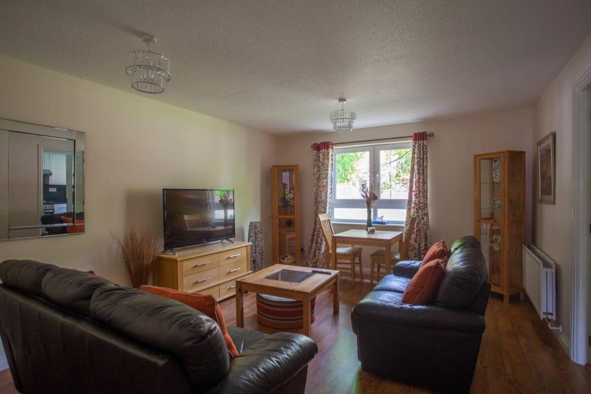 Appartement Homely Flat Close To Centre With Free Parking